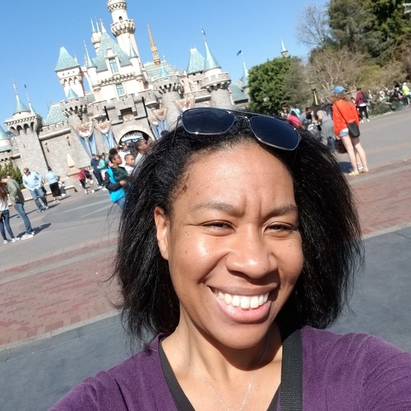 Meet your Posher, Mele - Picture 1 of 3